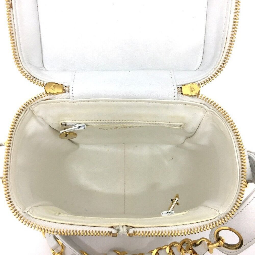 CHANEL CC charm Matelasse Vanity Shoulder Bag Lambskin Leather White/GoldHard - Picture 15 of 16